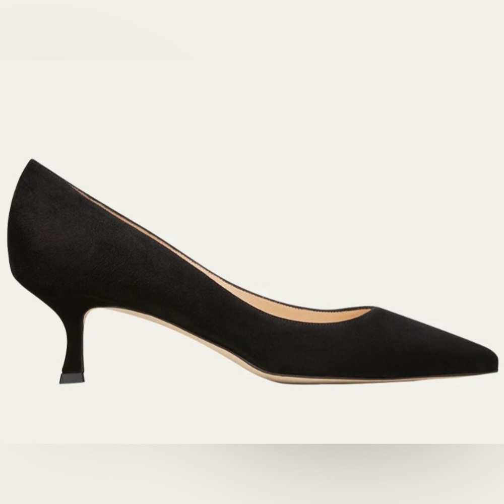 Manolo Blahnik Srila Suede Low-Heel Pump